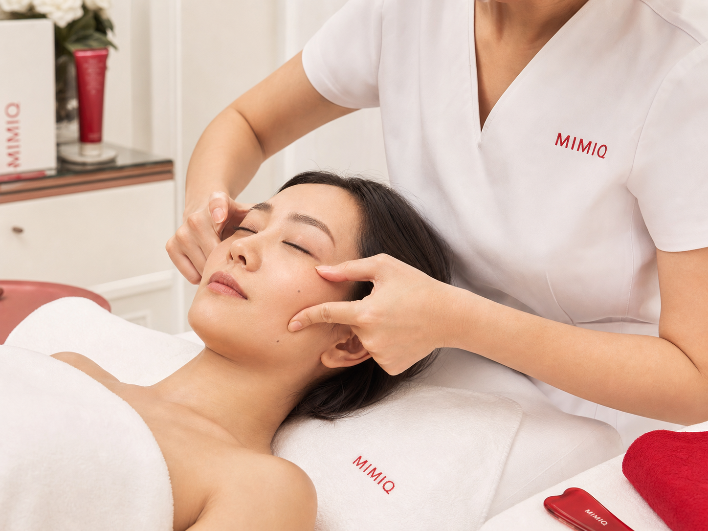 MIMIQ Bangkok ทรีทเมนท์ออกกำลังกายกลางใบหน้า ยกโหนกแก้มและคลายความตึงเครียดของกราม